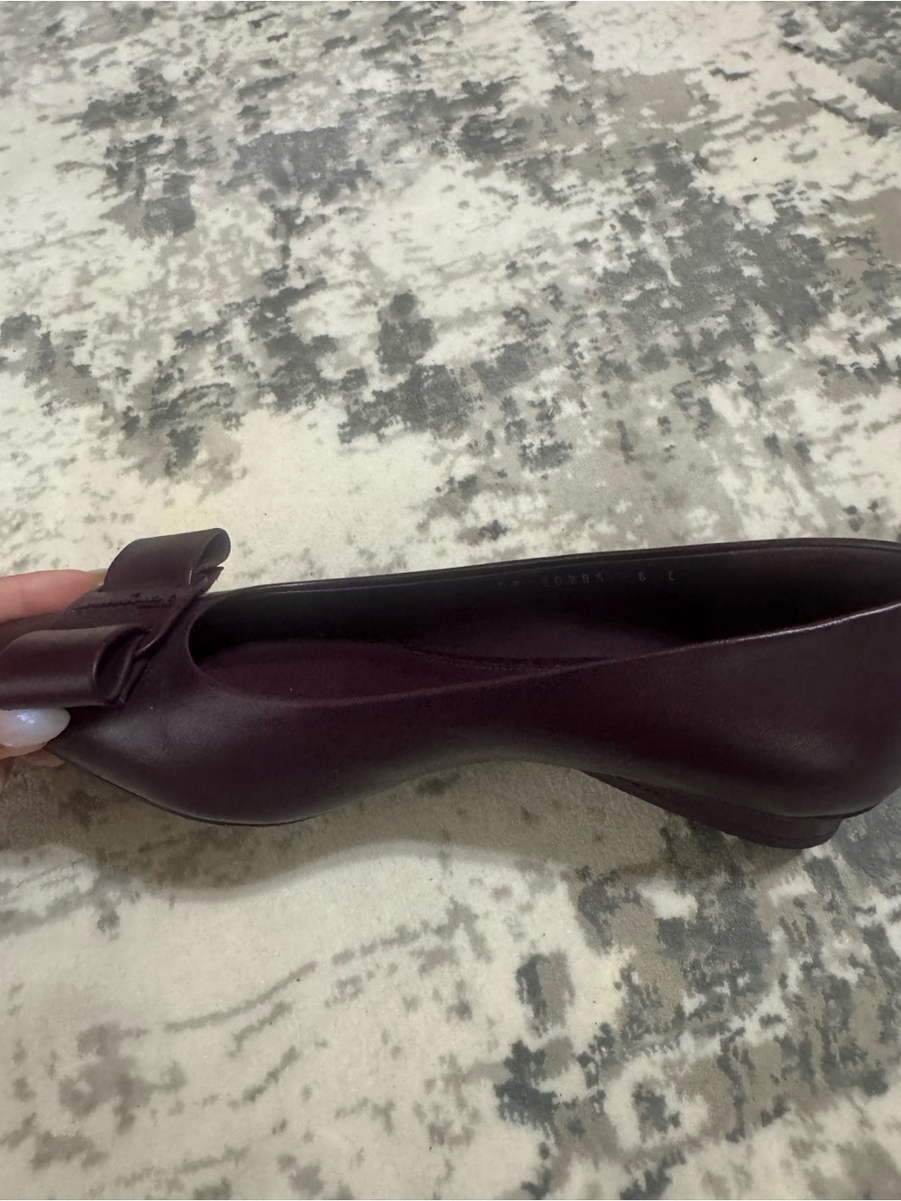 Salvatore Ferragamo Burgundy Pointed-Toe Bow Flats - Picture 5 of 11